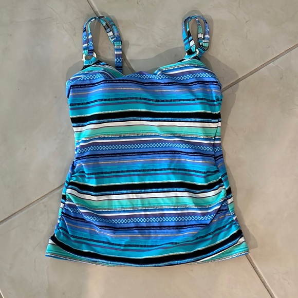croft & barrow Other - 3/$10 used once Croft & barrow bathing suit top Sz 6